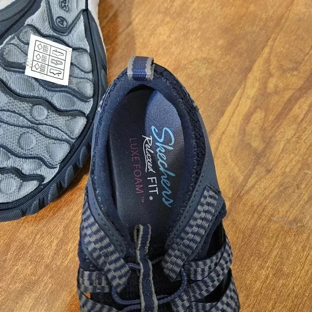 Skechers Luxe Foam Slip On Shoes - Picture 6 of 10